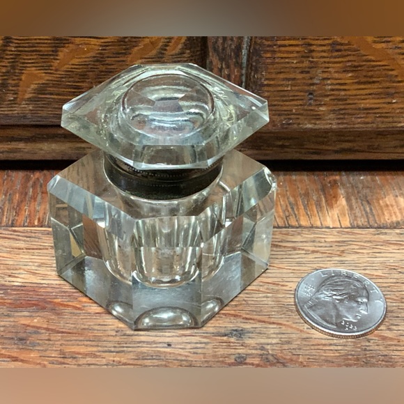 Late 19th Century Antique Metal Cuff Crystal Cut Glass Victorian Era Ink Well - Picture 12 of 16